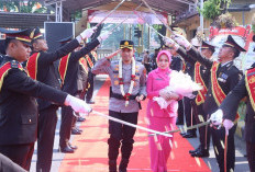 Sertijab Kapolres Pasuruan, AKBP Irawan Setyono Disambut Farewell Parade