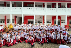 Kapten Cba Joko Wulyo Hadiri Upacara Bendera di SDN Barkot 1 Pamekasan