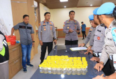 Komitmen Tanpa Toleransi, Polres Ngawi Gelar Tes Urine 179 Personel