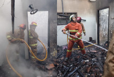 Ditinggal Saat Listrik Padam, Rumah Sekaligus Kantor Notaris di Jember Ludes Terbakar