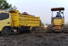 Warga Protes Larangan Dump Truk Masuk Dusun Tawun Lamongan, Kades Sebut Tak Ada Perdes