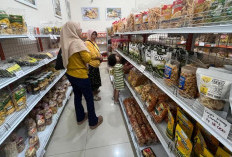 Toko Oleh-Oleh di Lampung dan Jember Diserbu Pengunjung saat Libur Lebaran