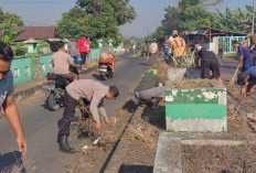 Bhabinkamtibmas Polsek Jabon Gelar Kerja Bakti Bersama Warga, Wujudkan Lingkungan Bersih dan Kondusif