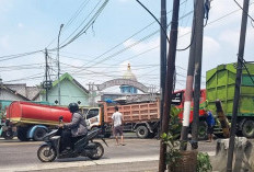 Tiga Truk Tabrakan Beruntun di Duduksampeyan Gresik, Pengemudi Truk Tangki Patah Kaki