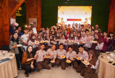 Peringati Hari Batik, Mercure Surabaya Grand Mirama Gelar Kanvas Pancake Bersama Siswa SMALB Karya Mulia