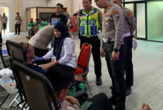 HUT Lantas, Polres Lamongan Gelar Donor Darah Ojol dan Opang
