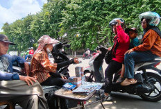 Fenomena Jasa Penukaran Uang Baru, Menjemput Rezeki Jelang Lebaran