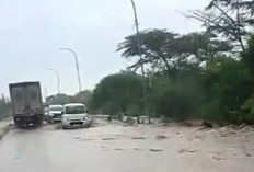 Hujan Deras Rendam Jalur Pantura Situbondo, Lalu Lintas Sempat Lumpuh