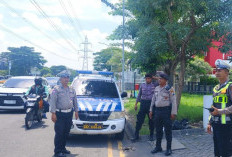 Tingkatkan Kewaspadaan Jelang Nataru, Polsek Lakarsantri Patroli Presisi di Area Komersial Citraland