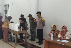 Polsek Lakarsantri Kawal Penyaluran Bantuan Beras, 291 Warga Terima Bantuan Pangan