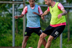 Persebaya Tumbang di GBT, Bernardo Tavares Kecewa Lini Depan Tumpul dan Agendakan Evaluasi Total