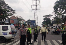 Polsek Lakarsantri Gelar Patroli Kota Presisi di Citraland, Persempit Ruang Gerak Pelaku Kejahatan Jalanan
