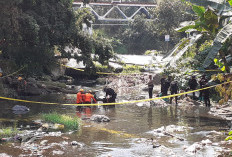 Evakuasi Bom di Dasar Sungai Kalilahar Kota Blitar Terkendala Impitan Batu Besar