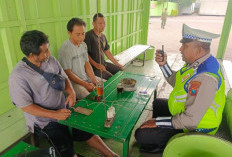 Tekan Angka Kecelakaan, Satlantas Polres Tanjung Perak Blusukan Edukasi Pengendara Surabaya