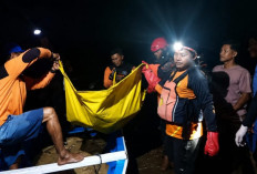 Duka di Pantai Payangan, Tiga Hari Terombang-ambing Ombak, Kakak Beradik Pulang dalam Peti Jenazah