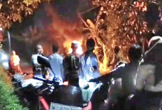 Gagal Bobol Rumah Warga, Motor Maling di Wonorejo Hangus Dipanggang Massa