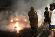 Polda Jatim Selidiki Pikap Muatan Bahan Kimia Terbakar Depan Mako Brimob