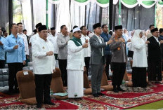 Bupati Warsubi Dampingi Wapres Gibran Ziarah ke Makam Mbah Wahab di Tambakberas Jombang