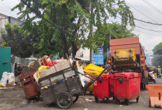 Pemkot Surabaya Ubah Jadwal Angkut Sampah ke Malam Hari