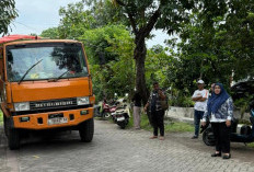 Akses Jalan Gunung Anyar Harapan Kumuh, DPRD Surabaya Desak Penertiban TPS Rungkut Menanggal