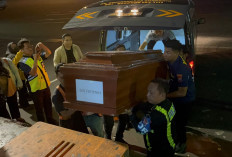 4 Jenazah Korban KMP Mutiara Sentosa II Diserahkan Tim DVI Polda Jatim, 1 Masih Tunggu Keluarga