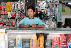 Efek Domino Dolar Ngamuk di Jember, Harga Oli hingga Ban Motor Melonjak Gila-gilaan