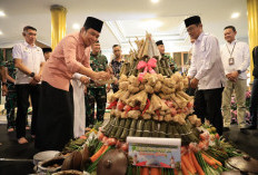Gantikan Open House, Kehangatan Tradisi Kupatan Satukan Pemimpin dan Rakyat Jember