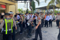 Ratusan Personel Polresta Banyuwangi Gelar Tes Urine Mendadak 