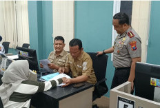 Kapolres Gresik Pantau Layanan SKCK dan Hotline 110 untuk Pastikan Pelayanan Optimal
