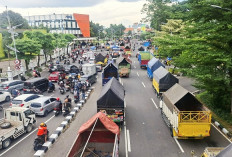 Ratusan Sopir Truk Jatim Gelar Aksi di Surabaya, Macetkan Jalan Utama