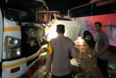 Tabrak Median Jalan, Tiga Kendaraan Terlibat Laka Beruntun di Babat