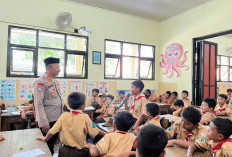 Kanit Binmas Polsek Taman Edukasi tentang Bullying dan Bahaya Narkoba di SDN Pertapan Maduretno 