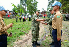 Kodim 0821 Lumajang Hijaukan Bumi Perkemahan Glagah Arum dengan Tanam 1.000 Pohon