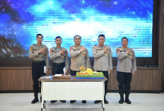 Wujud Perhatian Pimpinan, Kapolres Gresik Gelar Tasyakuran Ulang Tahun Personel