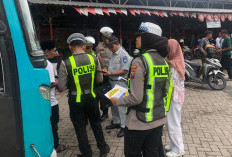 Satlantas Polres Gresik Gelar Ramp Check Bus Peziarah di Kawasan Sunan Giri