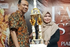 SMPN 19 Surabaya Raih Juara Pertama Best Costume Surabaya Fashion Festival 2026