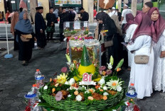 Gabungkan Maulid dan HUT RI, Remaja Masjid Beji Gelar Lomba Tumpeng dan Karak Ancak Gunungan