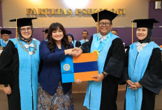 Tawarkan Teori Baru Loyalitas Kader, Herlina Harsono Njoto Raih Gelar Doktor Psikologi Unair