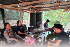 Sambang Desa Bandasoleh, Kapolsek Kokop Ajak Toga, Tomas dan Toda Ikut Jaga Kamtibmas