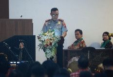 Wakapolda Jatim Gelar Kegiatan Kasih di GKJW Waru Sidoarjo, Ingatkan Bahaya Hoaks dan Perundungan