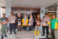 Wujudkan Ketahanan Pangan, Bhabinkamtibmas Polsek Lakarsantri Hadiri Panen Raya Cabai Poktan Sendang Biru