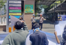 Polsek Gayungan Sebut Aksi Unjuk Rasa di Kejati Jatim Aman dan Tekendali
