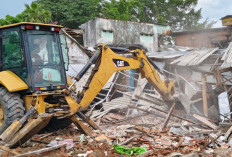 Percepat Proyek Flyover Taman Pelangi, Pemkot Surabaya Bongkar Sisa Bangunan Warga