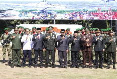 Hadiri Upacara HUT Ke-81 TNI, Bupati Pamekasan Apresiasi Sinergi Forkopimda Two-In-One