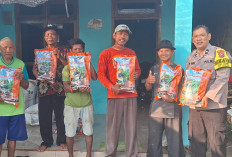 Benih Jagung Mulai Disalurkan, Bhabinkamtibmas Desa Cerme Kawal Program Ketahanan Pangan