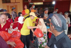 2.600 Paket Sembako Dibagikan dalam Sembahyang Ulambana di Klenteng Tjoe Tik Kong
