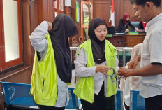 Gasak Emas Rp2,4 M dari Brankas Toko, Dua Karyawati Divonis 3 Tahun Lebih