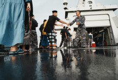 Lebaran di Laut Australia, Awak KRI REM-331 Tetap Khusyuk Rayakan Idulfitri 1447 Hijriah