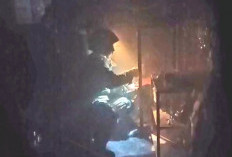 Rumah di Graha Famili Surabaya Terbakar, Diduga Akibat Korsleting Listrik di Lantai Dua