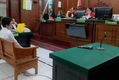 Ratusan Juta Duit Tagihan Kantor Diembat Buat Main Judol, Marketing PT PIT Dituntut 3,5 Tahun Bui